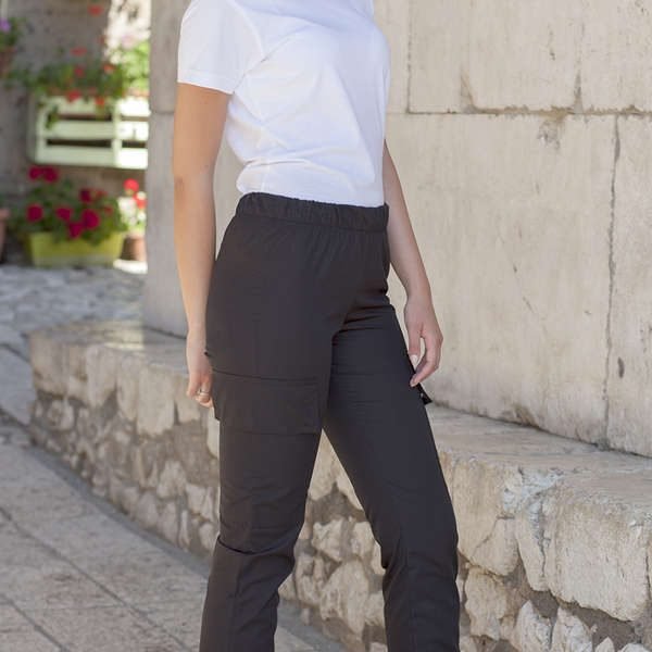 Women's trousers in wash-resistant fabric